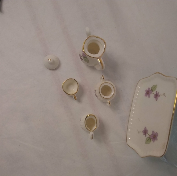 LEFTON Miniature Tea Set White Lilac with Gold Trim 6 Piece' Vintage Collectible - Picture 4 of 9